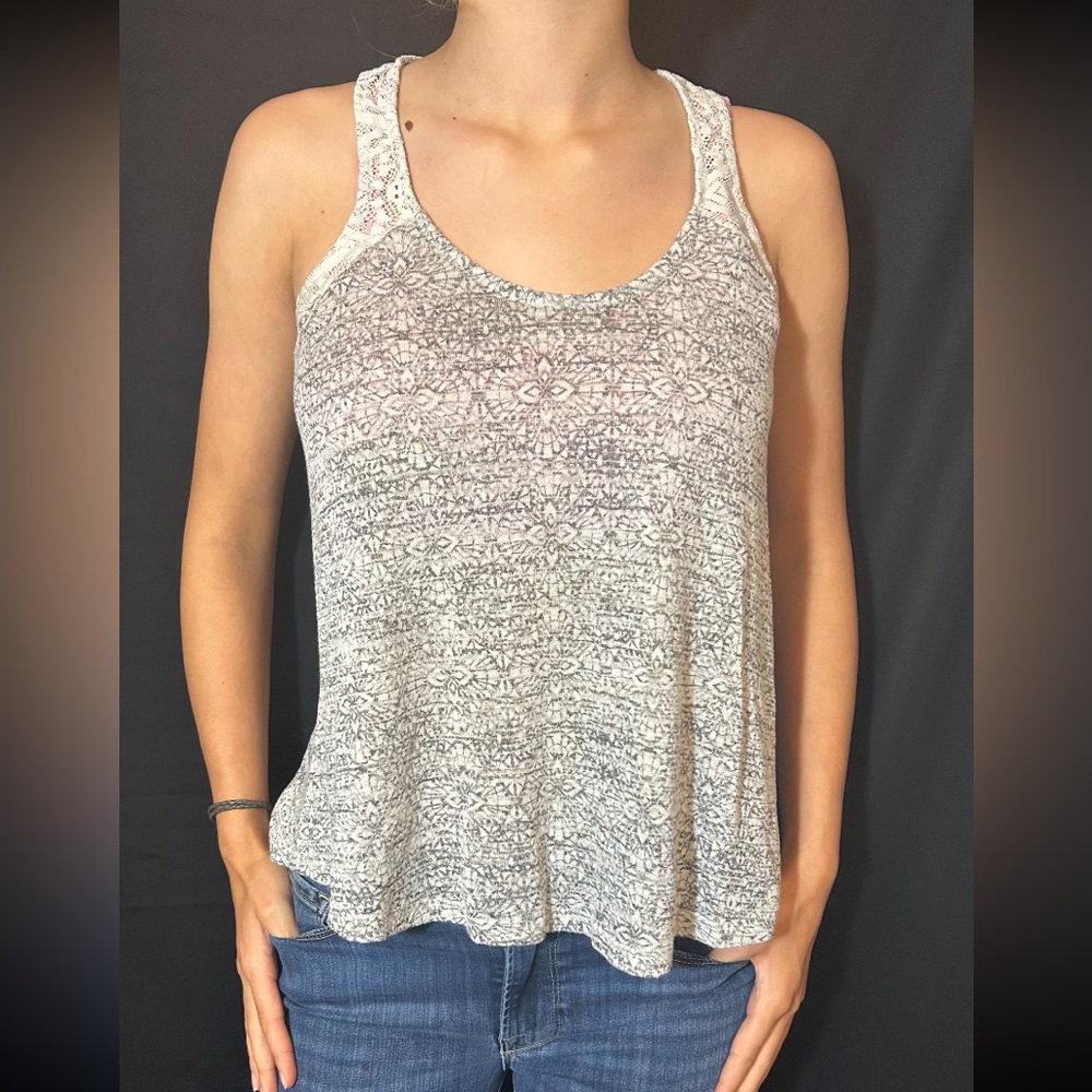 Aeropostale top, gray lace pattern knitted tank top ladies, extra small